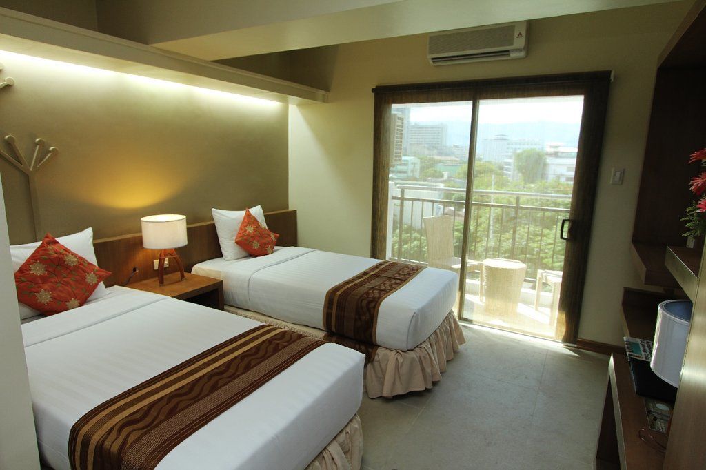City Suites Ramos Tower Cebu Exterior photo