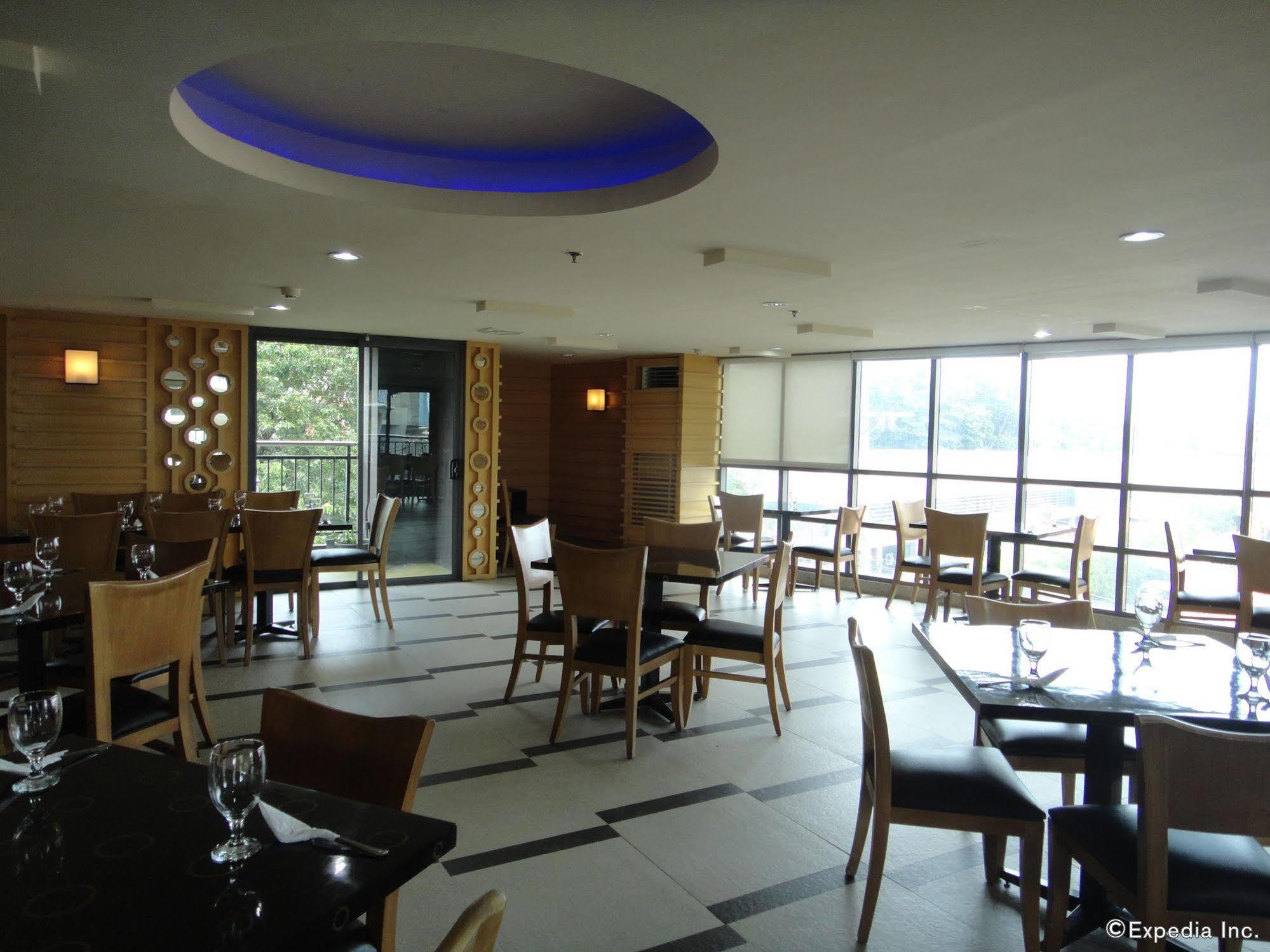 City Suites Ramos Tower Cebu Exterior photo