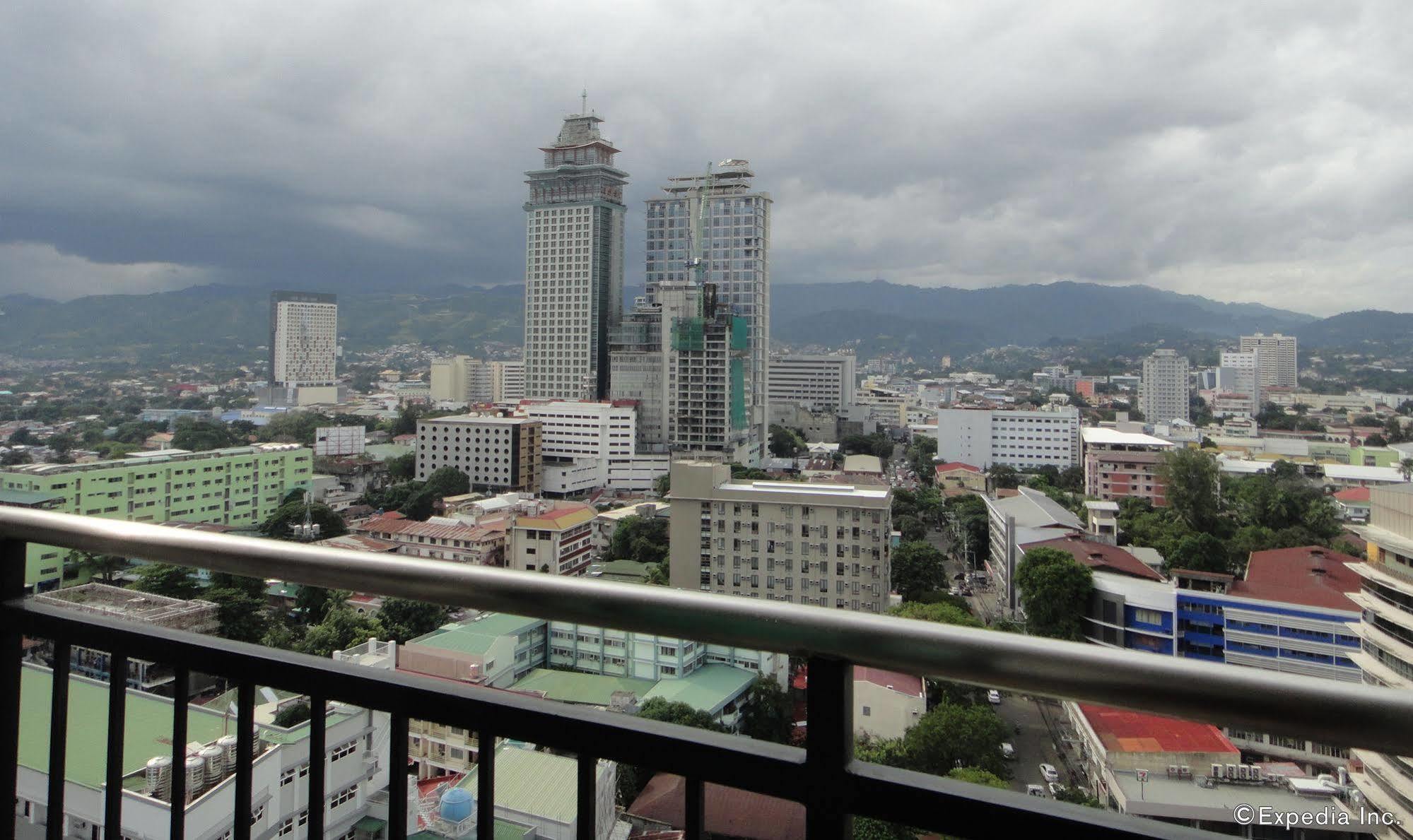 City Suites Ramos Tower Cebu Exterior photo