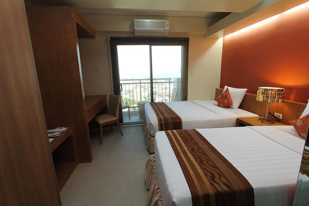 City Suites Ramos Tower Cebu Exterior photo